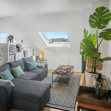 Appartement En Coeur De - Proche Mairie Et Quartier Perret - Calme Et *